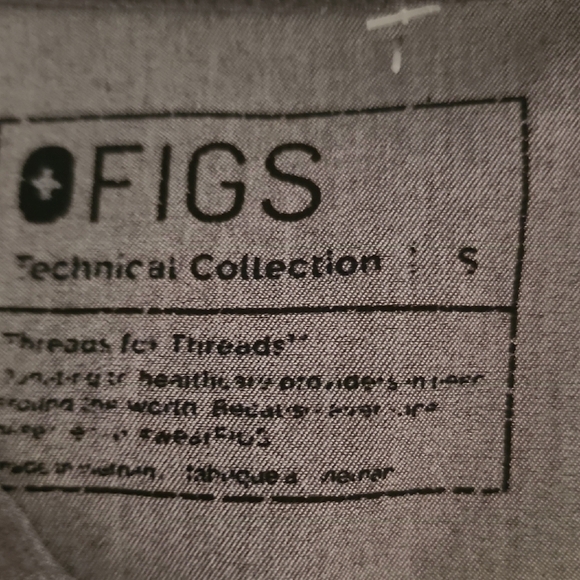 Figs 1 Pocket V-Neck Short Sleeve Scrub Top Graphite Size Small And XXS - Picture 3 of 4